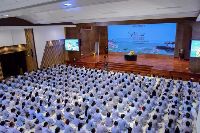 Dharma Talk “Peaceful place to stop ” – The 96th Seven-Day Retreat